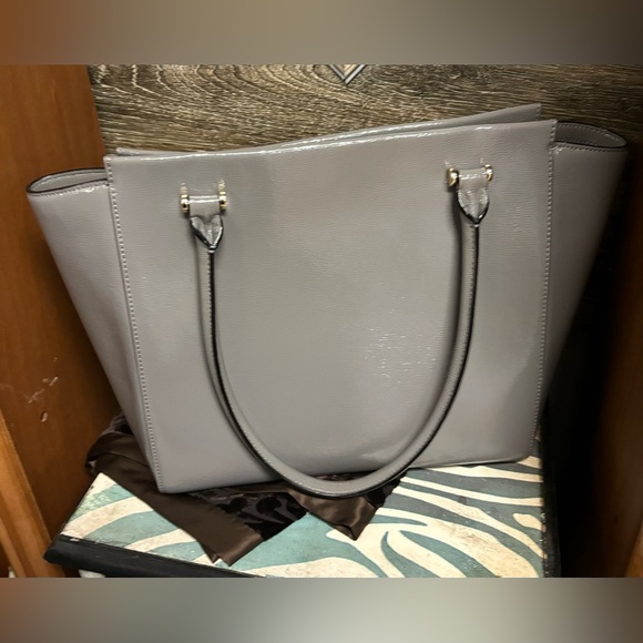 Kate Spade Women's Hare Gray Camryn Bixby Place Patent Leather Tote - Picture 2 of 8